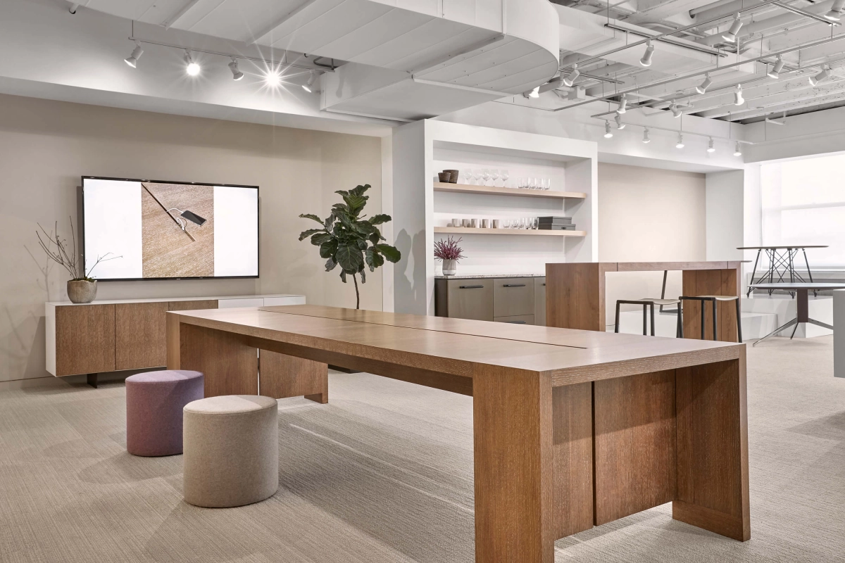 ChicagoShowroom_0064-2.jpg page slideshow item 1