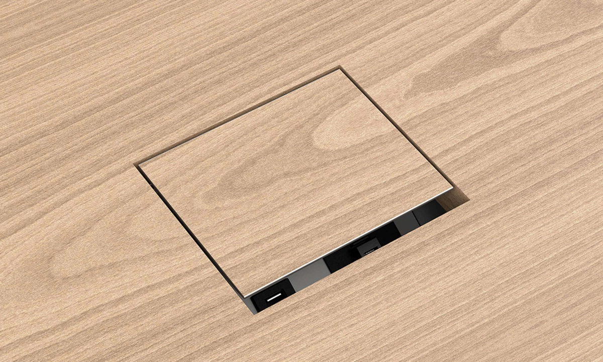 Small_Power_Matrix_closed_Dune_Veneer.jpg page slideshow item 3