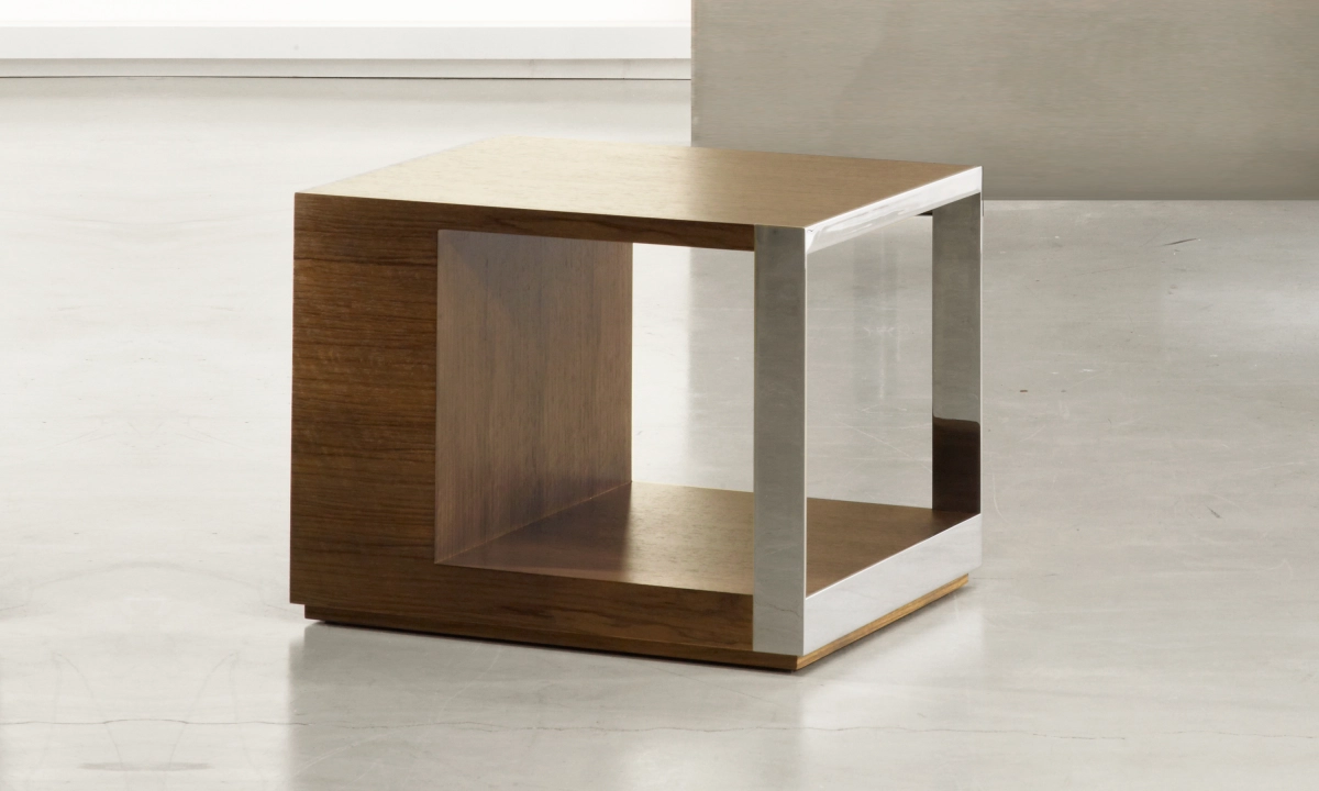talis_end_table_1.jpg page slideshow item 1