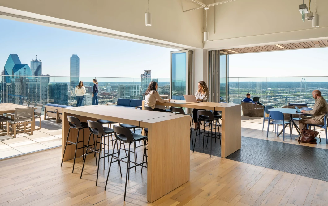 Joey Ruiter main slideshow 9